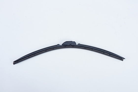 Limpiador de auto compuesto duradero en negro para una larga duración y rendimiento en cualquier clima